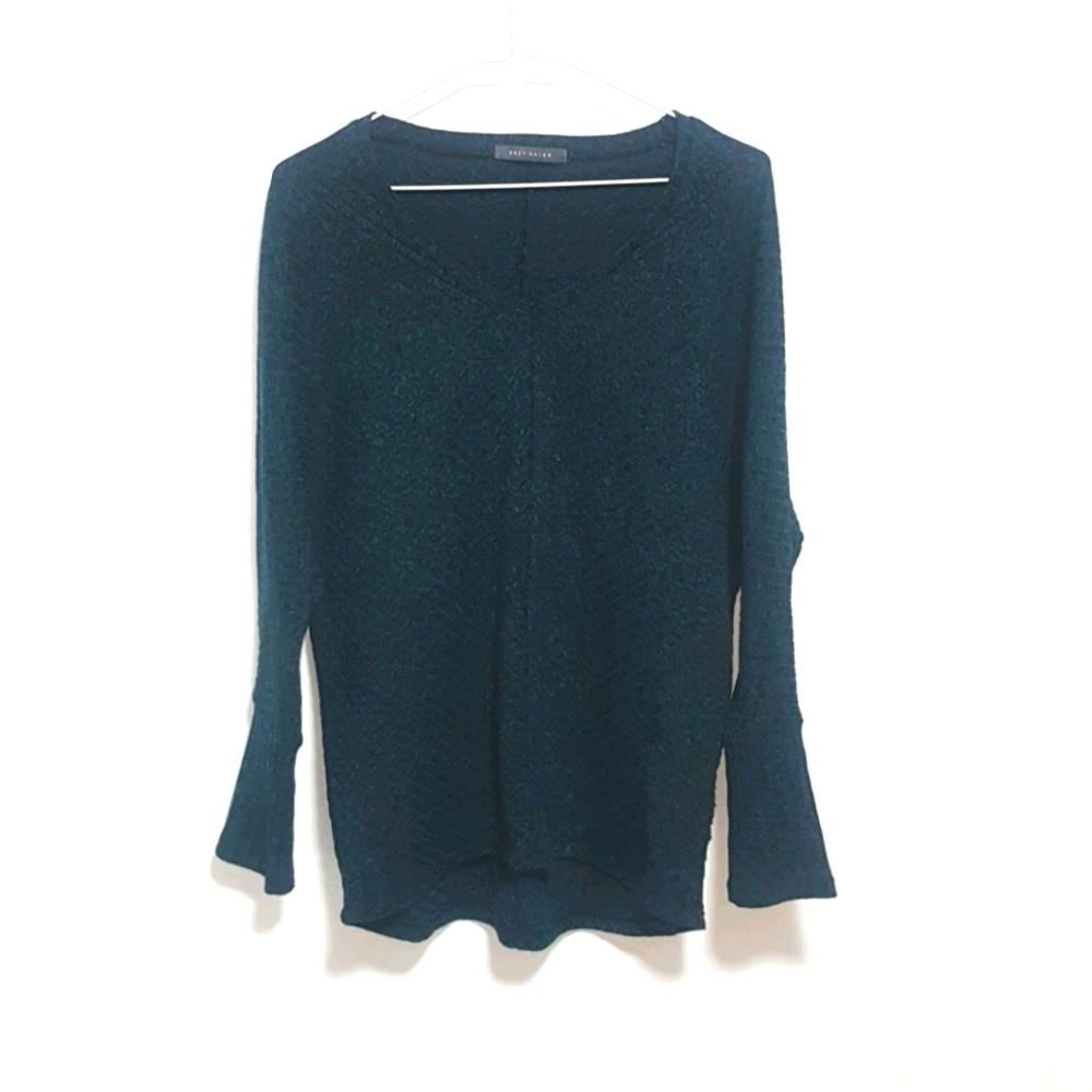 Suzy Shier V-Neck Long Sleeve Tunic